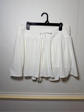 CALIA by Carrie Underwood White Athletic Shorts with Drawstring - Size XL